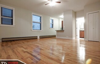 635 W Barry Ave