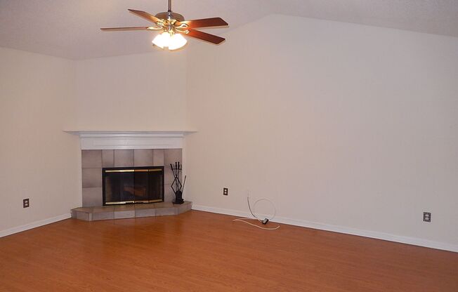 FABULOUS 3/2 w/ Huge Fenced Yard, Garage, Screened Porch, & W/D! Quiet Neigh! $1795/month Avail August 1st!