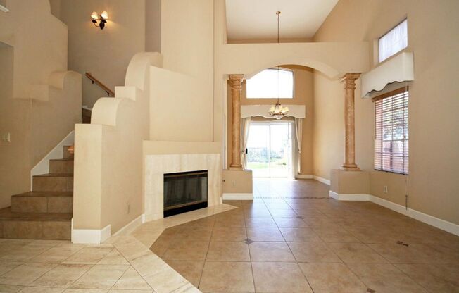 4 bedroom 3 bath home VIEW VIEW VIEW ~ Gated Community~Privacy