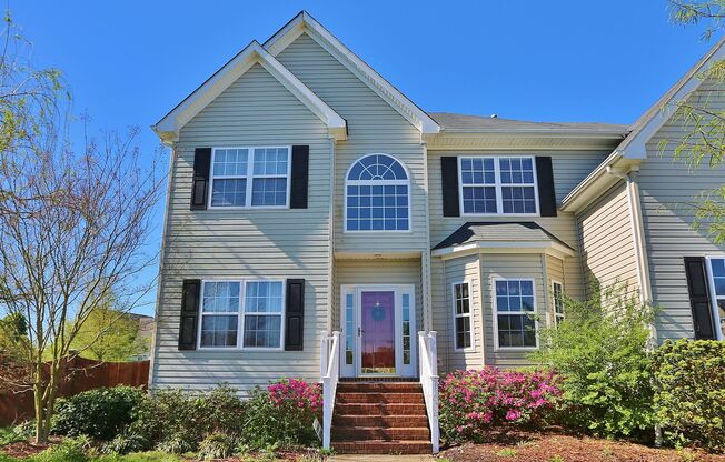 5-Bedroom Pool Home in Stratford Terrace!! Granite Countertops & Stainless Steel Appliances!! Pet Friendly!