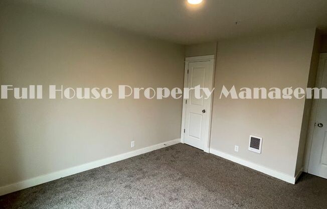 2 beds, 1 bath, 800 sqft, $1,295, Unit 104