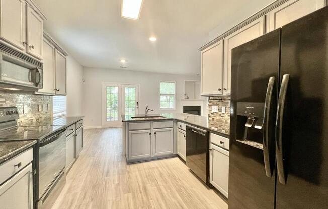 5717 LINDLEY CRES DR