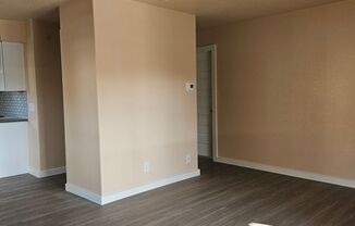 2 beds, 1 bath, $1,695, Unit Unit A