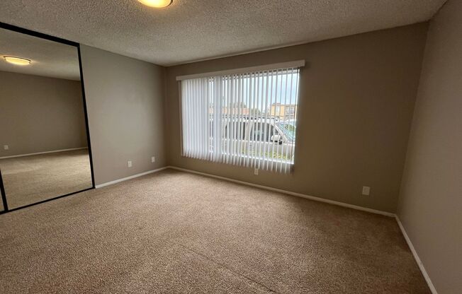 1 bed, 2 baths, 900 sqft, $2,200, Unit 007