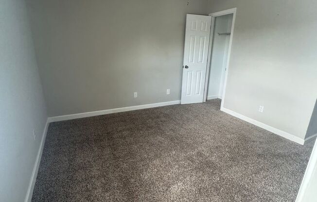 207 New Petersburg Drive