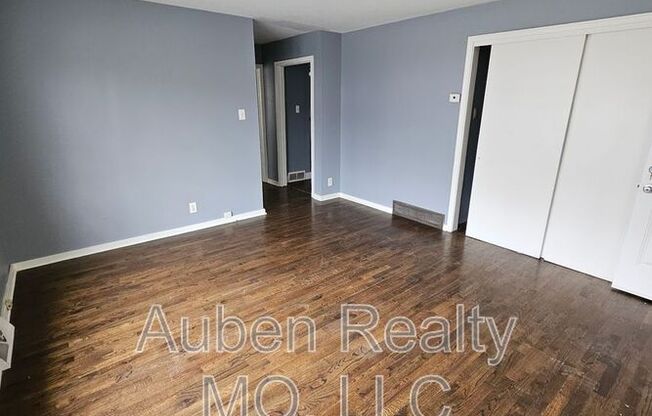 3823 Bell St - Apt 2
