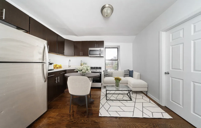879 DEKALB AVE