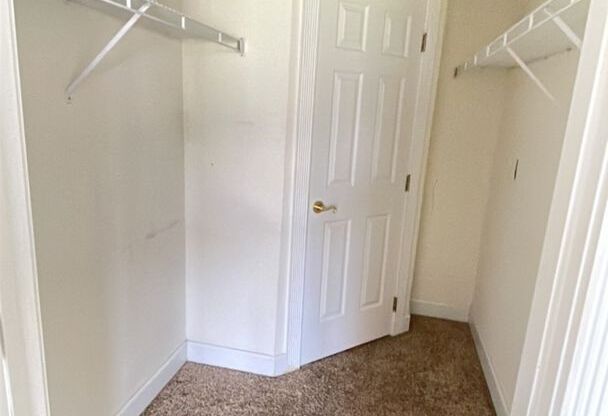 2 beds, 2 baths, $1,600