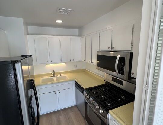 1 bed, 1 bath, 762 sqft, $2,795, Unit 2607