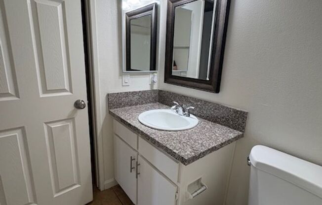 Studio, 1 bath, 436 sqft, $1,225, Unit 21