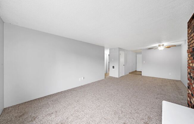 2 beds, 1 bath, 900 sqft, $1,395, Unit A7