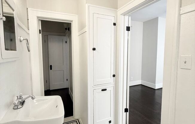 1 bed, 1 bath, $1,135, Unit B2602