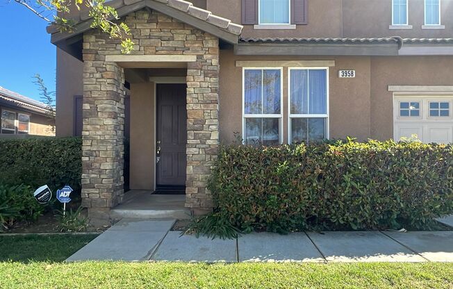 West Palmdale Home in Golf Course