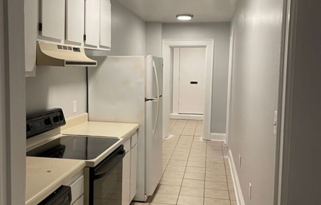 2 beds, 1 bath, $1,825, Unit 1A