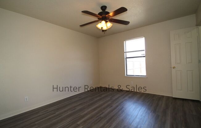 3 beds, 2 baths, $1,195