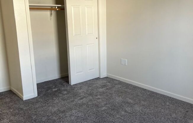 3 beds, 2 baths, 1,360 sqft, $1,489, Unit 115