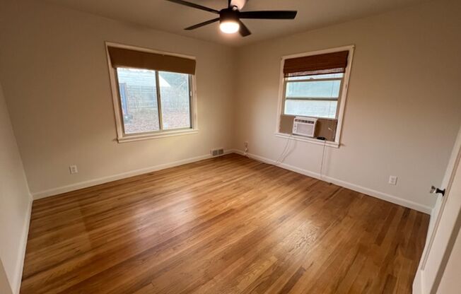 3 beds, 1 bath, $2,595