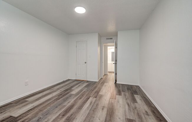 2 beds, 2 baths, 1,050 sqft, $899