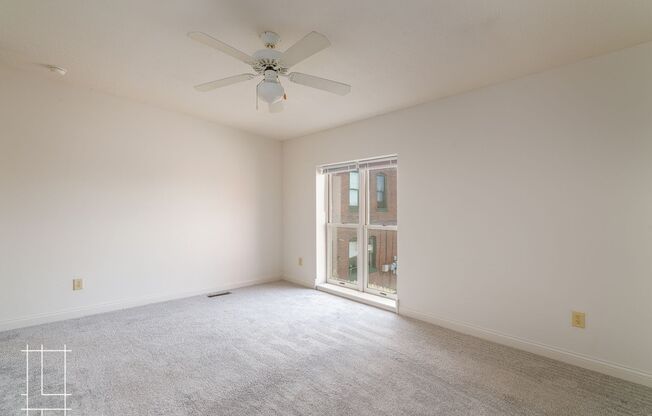 2 beds, 1.5 baths, $1,250, Unit 994 N. 4th St.