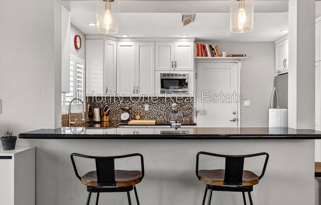 3 beds, 2 baths, 1,192 sqft, $4,195