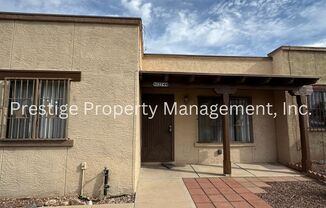 Cozy Townhouse with Bike trails, Screened in Porch and More!