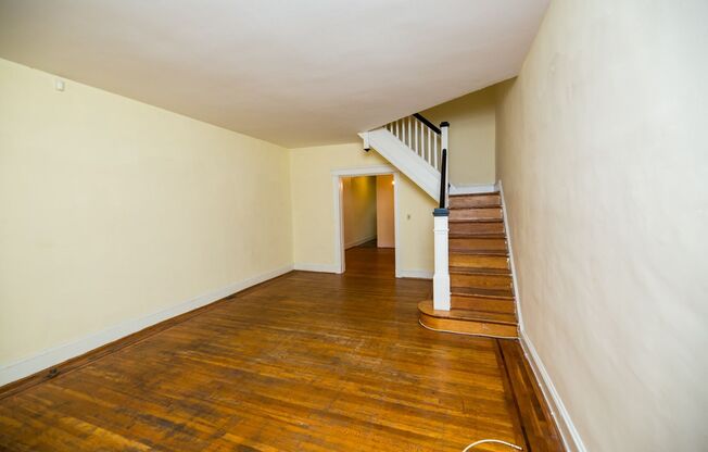 2026/2027 JHU Off-Campus Charles Village 3bd/1ba Rowhouse w/ W/D!! Available 6/9/26