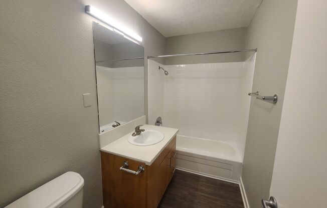 2 beds, 1 bath, 950 sqft, $2,795, Unit 1730-3