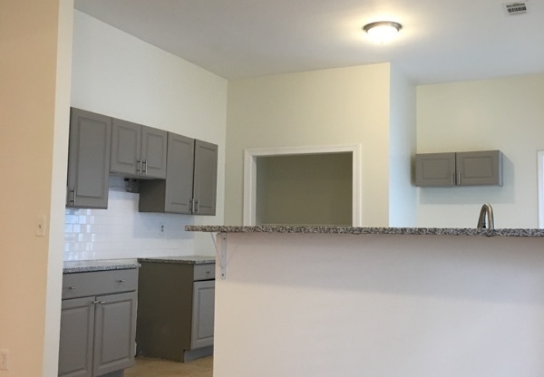 3 Bed 2 Bath in Atlanta!---Special offer: Get $500 Off Your First Month’s Rent!