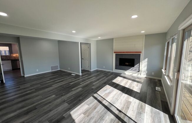 STUNNING FULLY RENOVATED THREE BEDROOM TOWNHOUSE