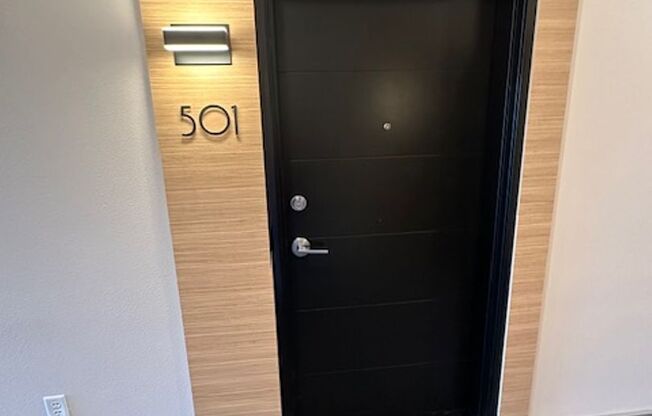 1 bed, 1 bath, 585 sqft, $1,499, Unit 501