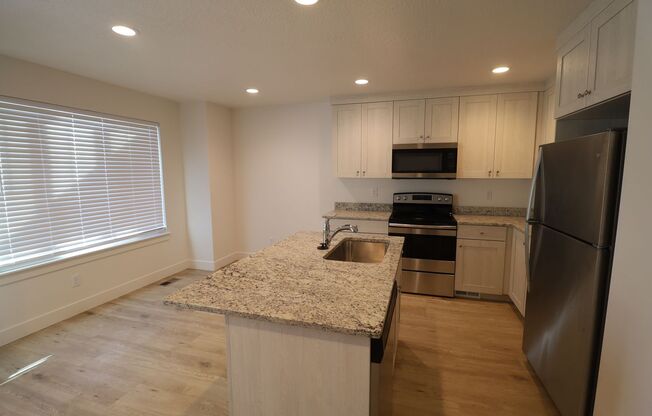 HOLIDAY MOVE-IN SPECIAL! Brand new Santaquin Townhomes