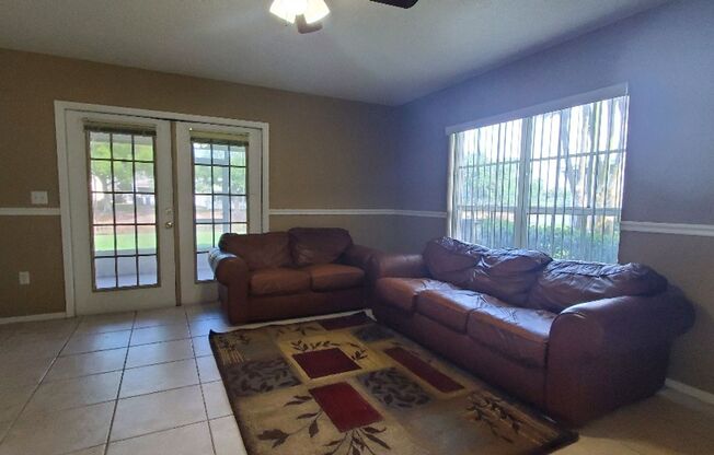 Beautiful 2-Bedroom, 3-Bathroom Townhome in Brandon