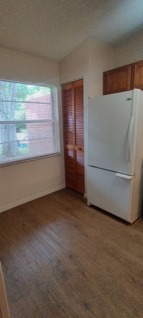 2823 Coleman
