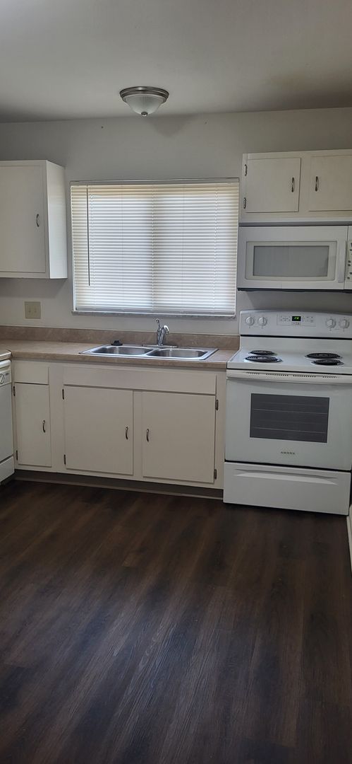1 bed, 1 bath, 650 sqft, $785, Unit 4072-3