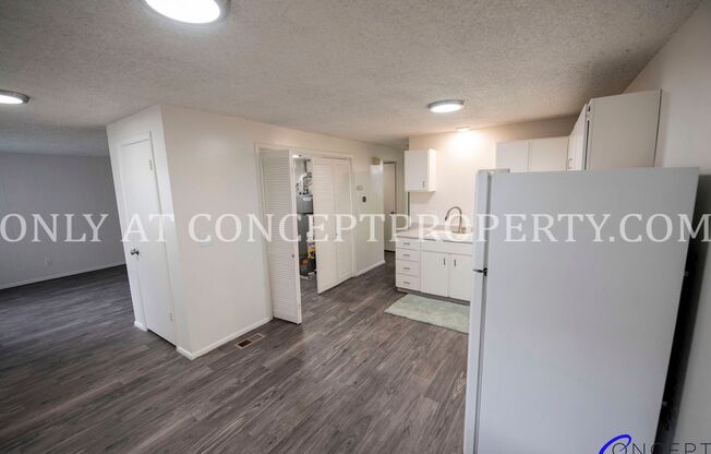 2 beds, 1 bath, 935 sqft, $1,249, Unit 28