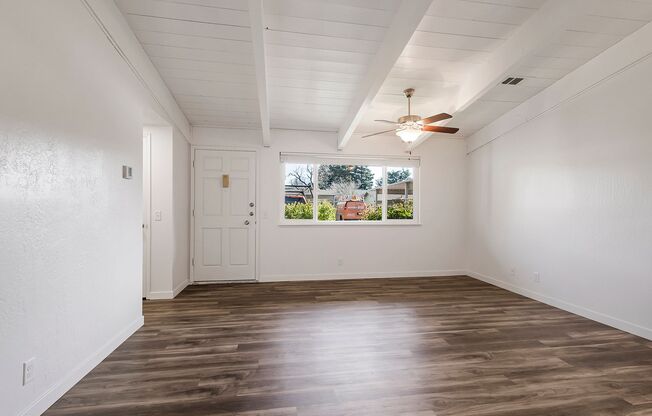 1 bed, 1 bath, 550 sqft, $1,200, Unit 1342-3