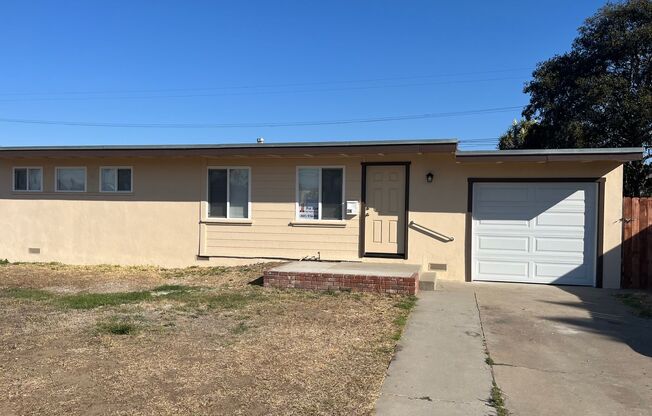 3 beds, 1 bath, $2,600