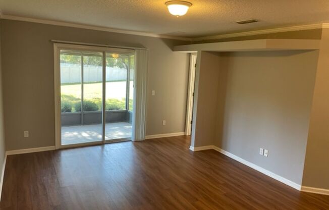 3 beds, 2 baths, $1,850, Unit Unit A