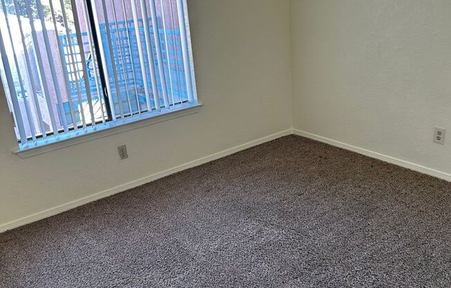 2 beds, 2 baths, 957 sqft, $1,015, Unit 66