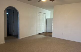 3 beds, 2 baths, $925, Unit 1600 Dugger Cr Unit C