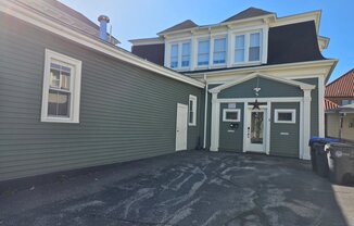 64 KENYON ST