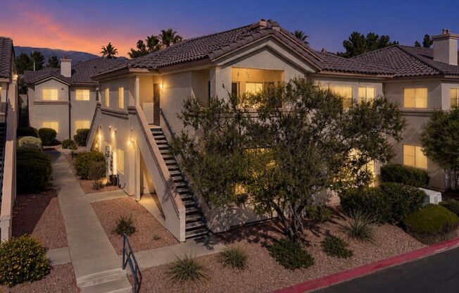 Gorgeous updated 3 bedroom condo
