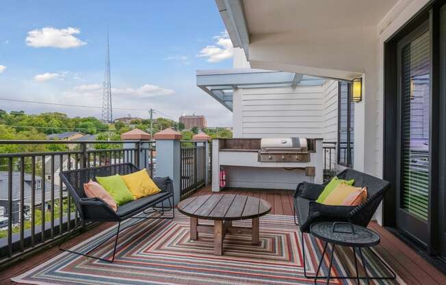 12 South Apartments - Nashville TN - Sundeck with lounge chairs