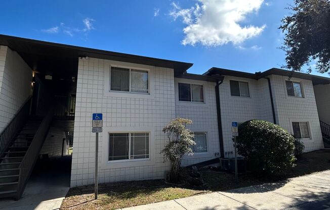 2 beds, 2 baths, 1,000 sqft, $1,499, Unit 205