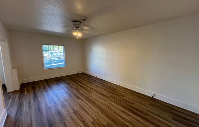 Studio, 1 bath, 305 sqft, $995, Unit 102