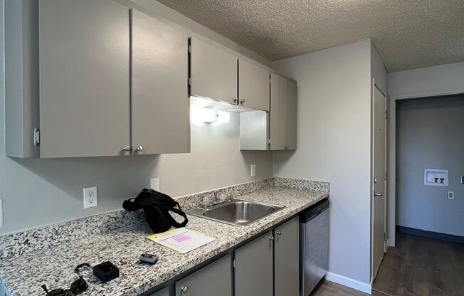 2 beds, 1 bath, 780 sqft, $1,450, Unit 603