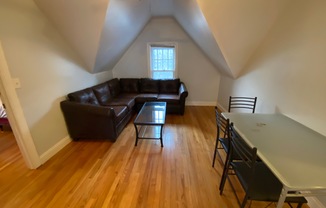 418 Lawrence St Apt 3