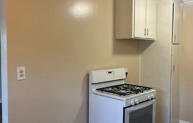 1 bed, 1 bath, 605 sqft, $1,950, Unit 7