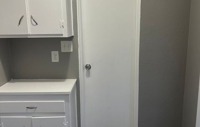 2 beds, 1 bath, 750 sqft, $1,070, Unit B01 1010 15