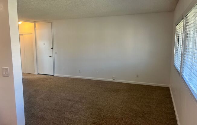 1 bed, 1 bath, 715 sqft, $2,150, Unit 212